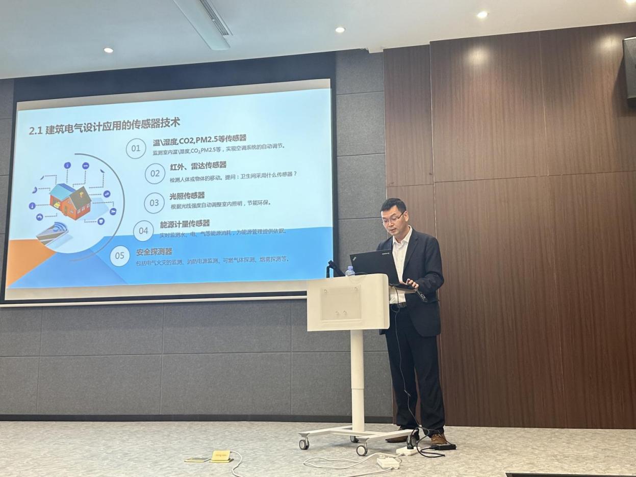 智行致远：「走进开云官方端网站登录入口江阴工厂」